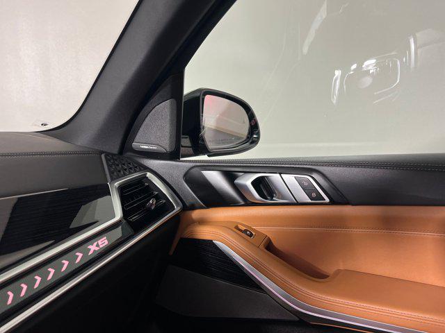 Photo of 2026 Manhattan Green Metallic BMW X5