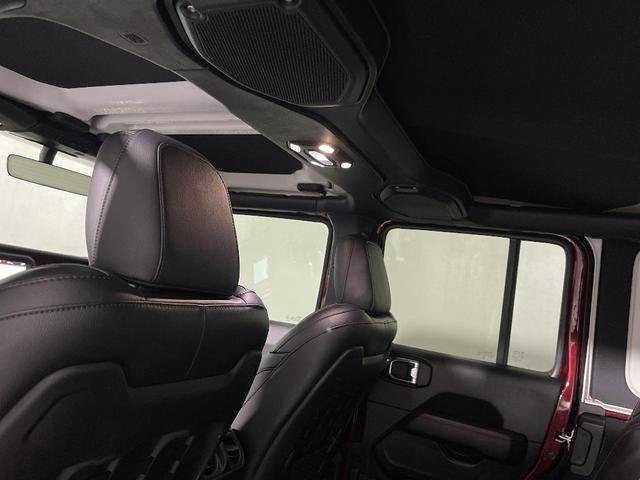 Photo of 2021 Snazzberry Pearlcoat Jeep Wrangler Unlimited