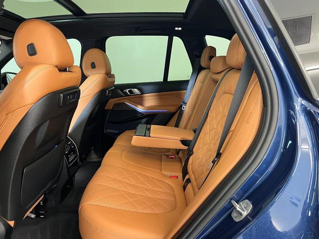 Photo of 2023 Phytonic Blue Metallic BMW X5