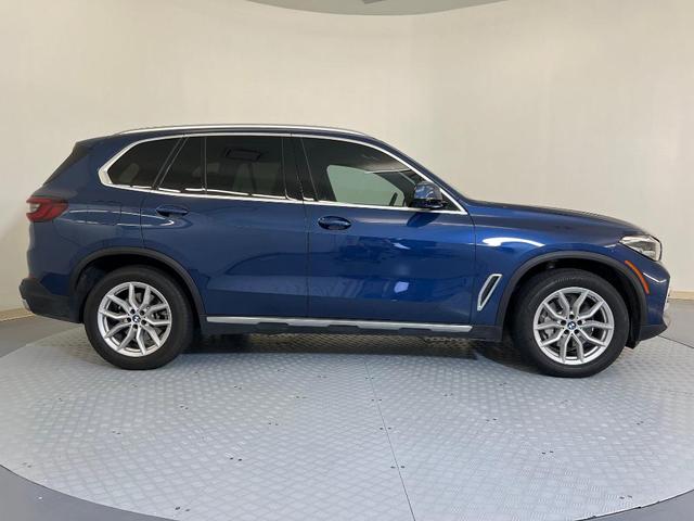 Photo of 2023 Phytonic Blue Metallic BMW X5