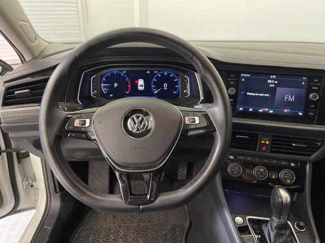 Photo of 2019 Pure White Volkswagen Jetta