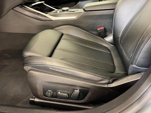 Photo of 2024 Gray BMW 330