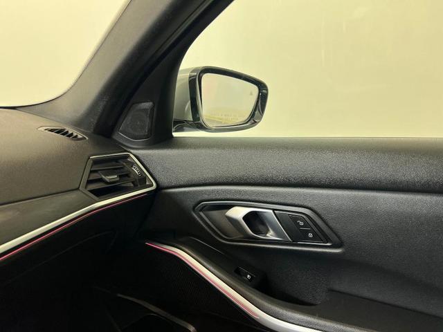 Photo of 2024 Gray BMW 330