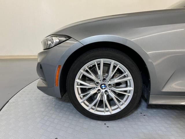 Photo of 2024 Gray BMW 330