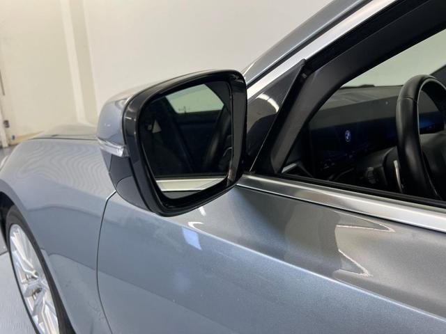 Photo of 2024 Gray BMW 330