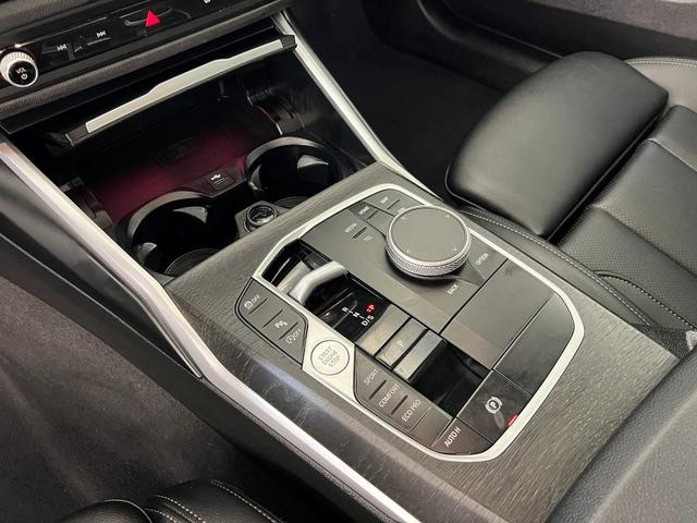 Photo of 2024 Gray BMW 330