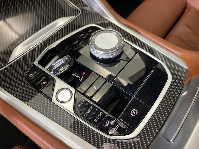 Photo of 2025 Isle of Man Green Metallic BMW X6