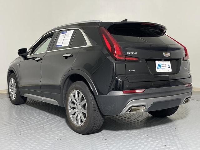 Photo of 2022 Stellar Black Metallic Cadillac XT4
