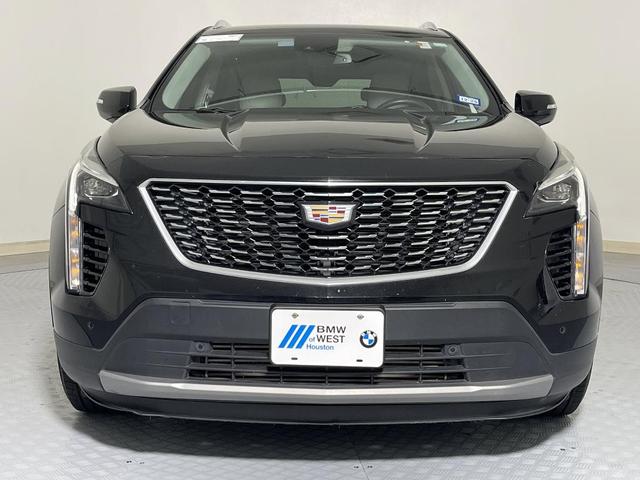 Photo of 2022 Stellar Black Metallic Cadillac XT4