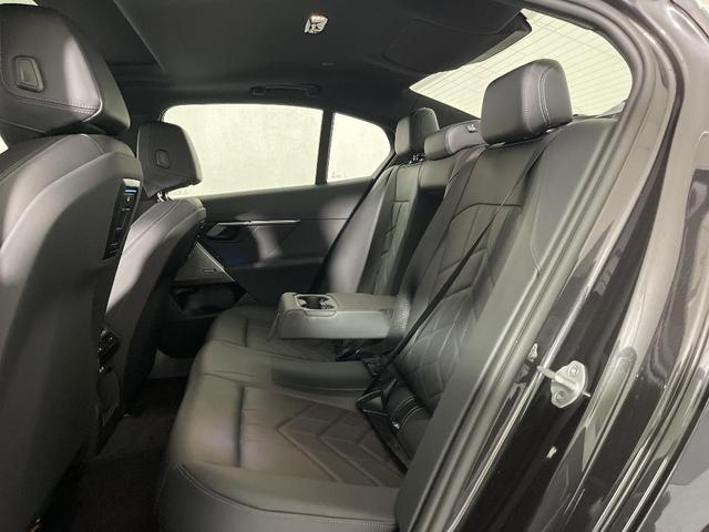 Photo of 2025 Gray BMW 530