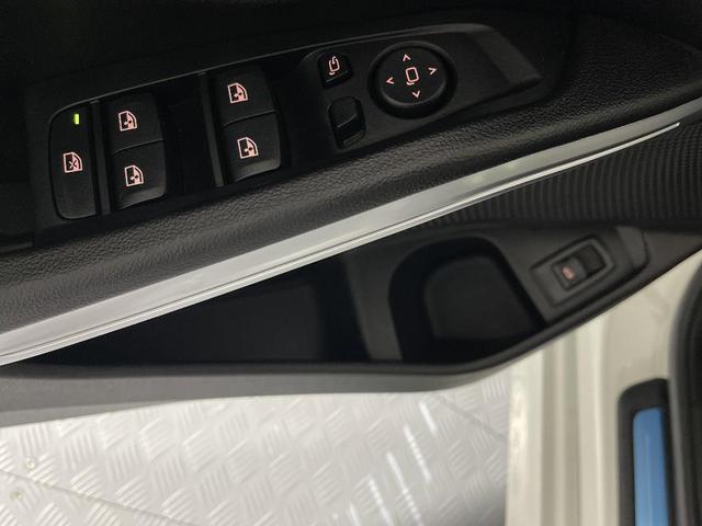 Photo of 2025 Alpine White BMW 330