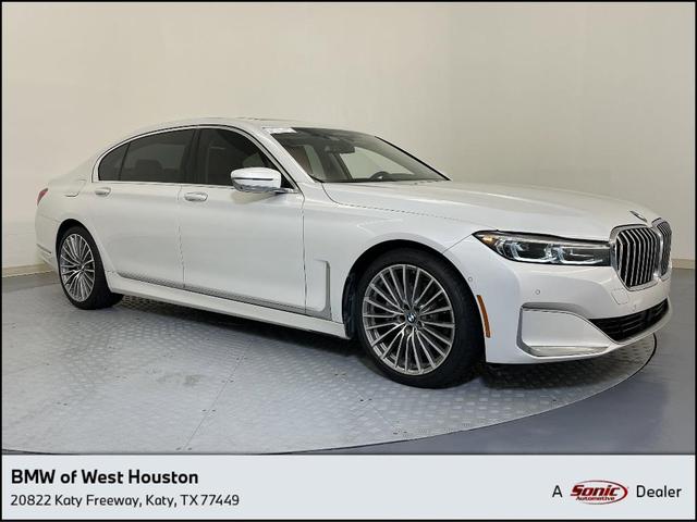 2022 BMW 740