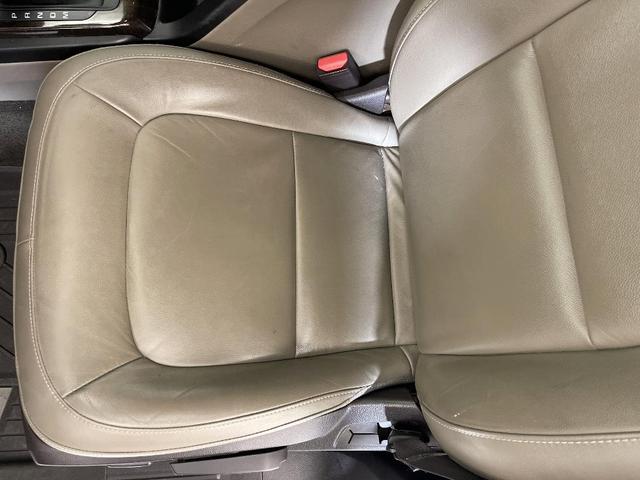 Photo of 2016 Summit White GMC Canyon