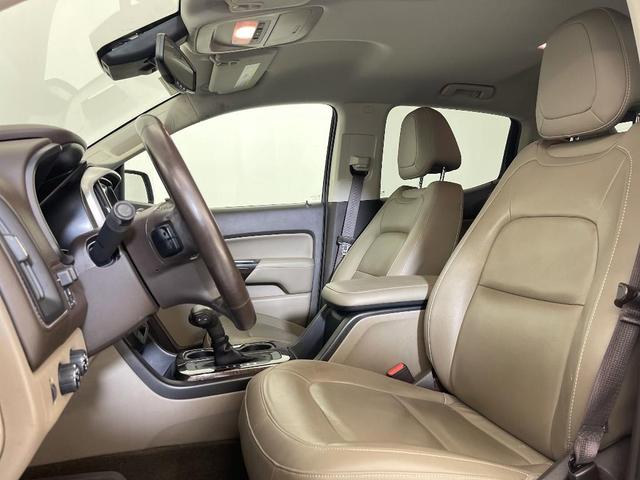 Photo of 2016 Summit White GMC Canyon