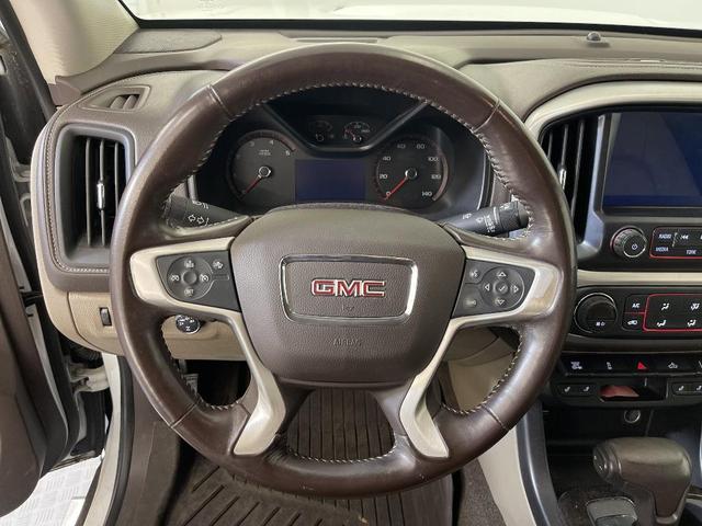 Photo of 2016 Summit White GMC Canyon