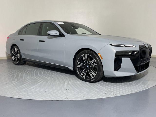 Photo of 2025 Gray Metallic BMW 740
