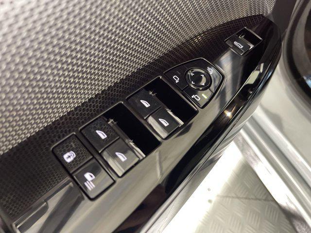 Photo of 2025 Gray Metallic BMW 740
