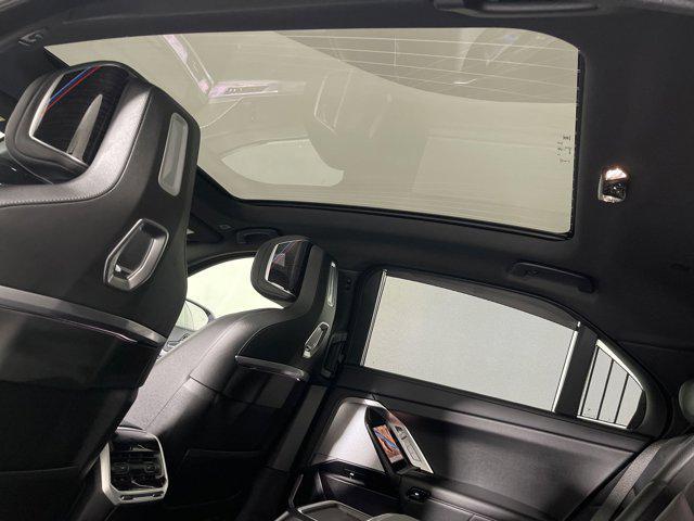 Photo of 2025 Gray Metallic BMW 740