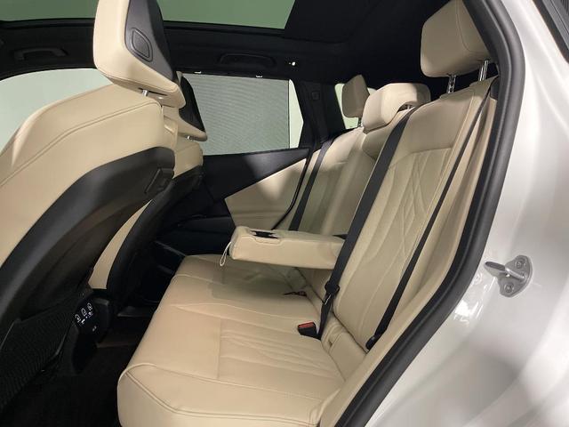 Photo of 2025 Alpine White BMW X3