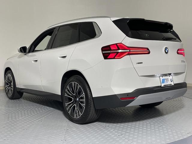 Photo of 2025 Alpine White BMW X3