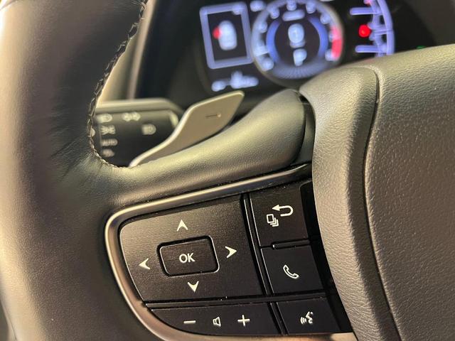 Photo of 2019 Eminent White Pearl Lexus ES 350