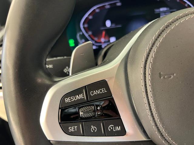 Photo of 2020 Black Sapphire Metallic BMW X5