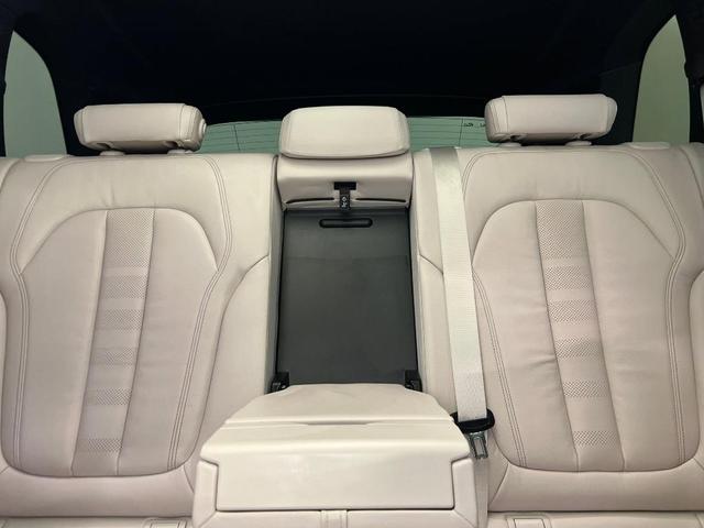Photo of 2020 Black Sapphire Metallic BMW X5