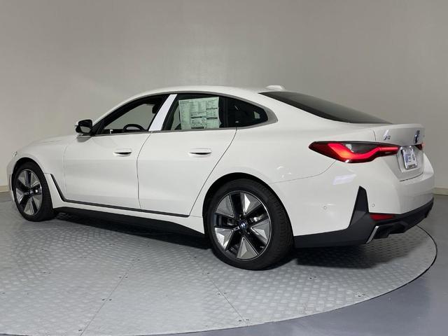 Photo of 2025 Alpine White BMW i4 Gran Coupe