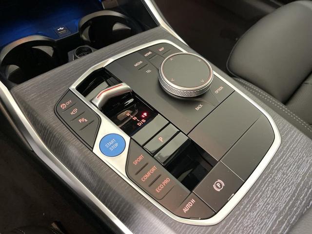 Photo of 2025 Alpine White BMW i4 Gran Coupe