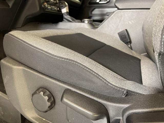 Photo of 2023 Black Ford Bronco