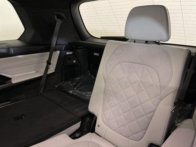 Photo of 2025 Sparkling BMW X7