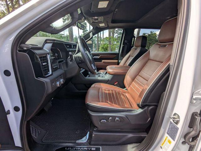 Photo of 2025 White GMC Sierra 2500