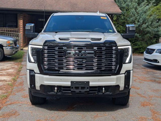 Photo of 2025 White GMC Sierra 2500