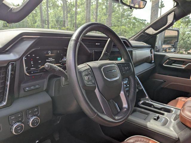 Photo of 2025 White GMC Sierra 2500