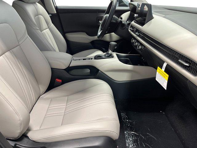 Photo of 2026 Solar Silver Metallic Honda HR-V