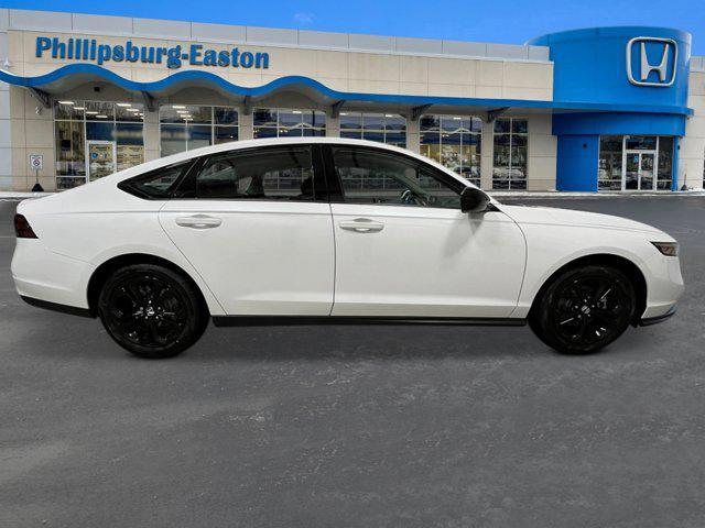 Photo of 2025 Platinum White Pearl Honda Accord