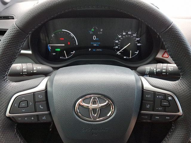 Photo of 2023 Wind Chill Pearl Toyota Sienna