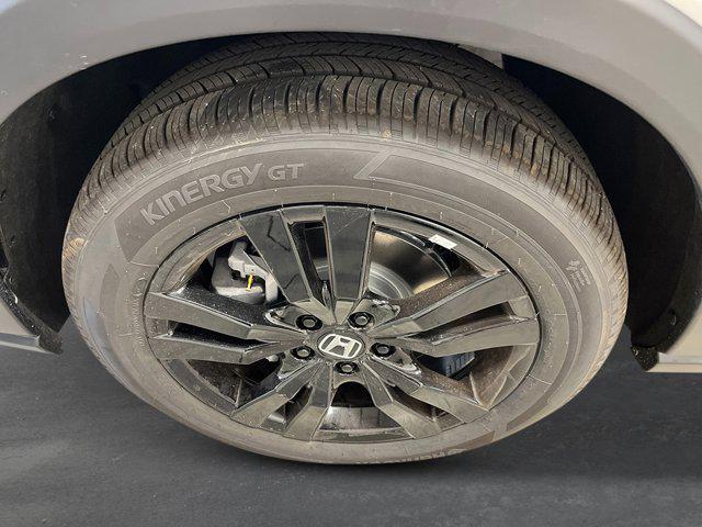Photo of 2026 Platinum White Pearl Honda HR-V