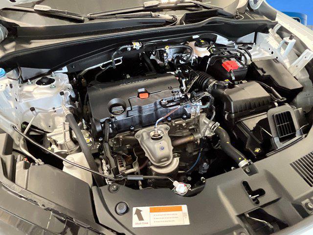 Photo of 2026 Platinum White Pearl Honda HR-V