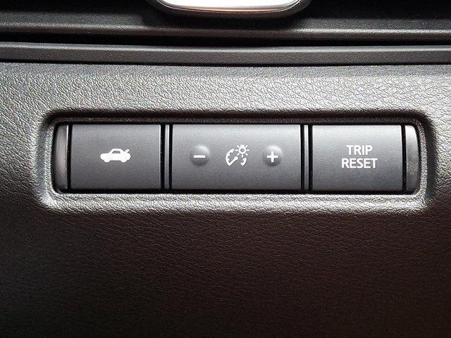 Photo of 2021 Pearl White Tricoat Nissan Altima