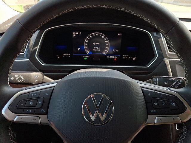 Photo of 2022 White Volkswagen Tiguan