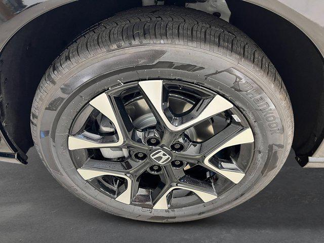 Photo of 2026 Platinum White Pearl Honda HR-V