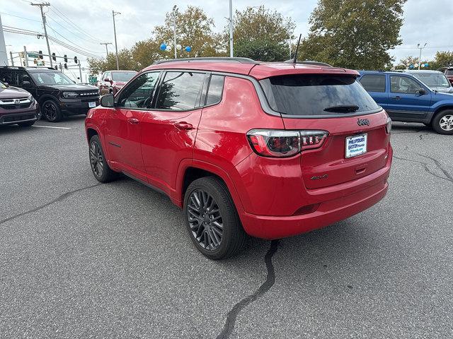 Photo of 2022 Redline Pearlcoat Jeep Compass
