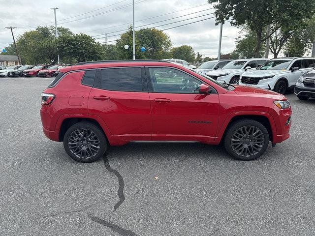 Photo of 2022 Redline Pearlcoat Jeep Compass