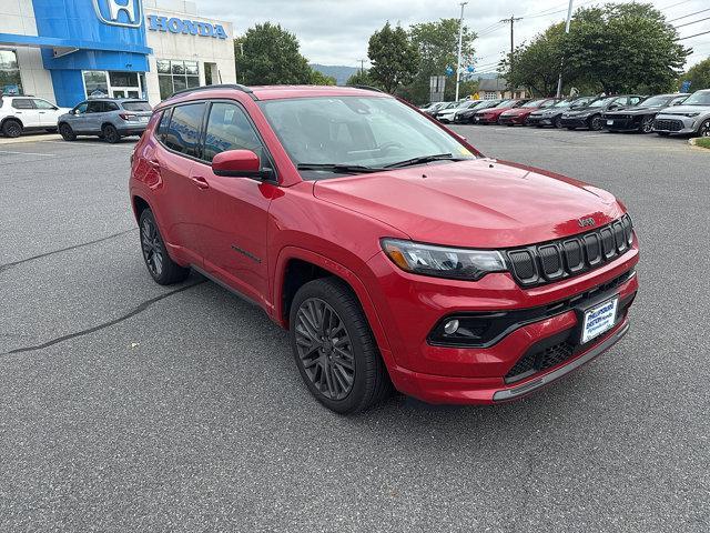 Photo of 2022 Redline Pearlcoat Jeep Compass