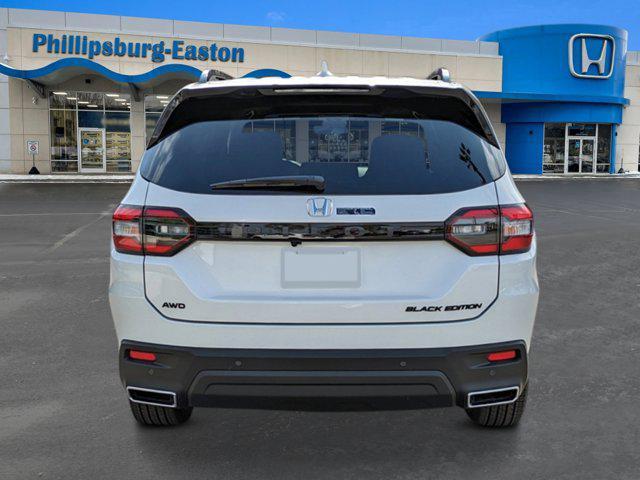 Photo of 2025 Platinum White Pearl Honda Pilot