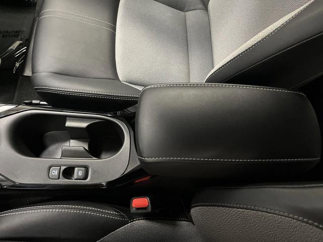 Photo of 2024 Wind Chill Pearl Toyota Corolla