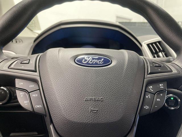 Photo of 2024 Iconic Silver Metallic Ford Edge