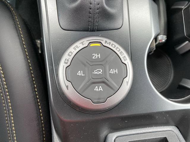 Photo of 2025 Azure Gray Metallic Tri-Coat Ford Bronco