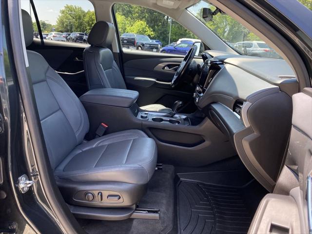 Photo of 2019 Graphite Metallic Chevrolet Traverse